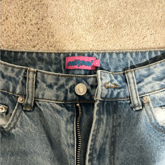 Edikted jeans. Only worn 3 times. Very flattering and flares at the bottom. - Picture 3 of 3